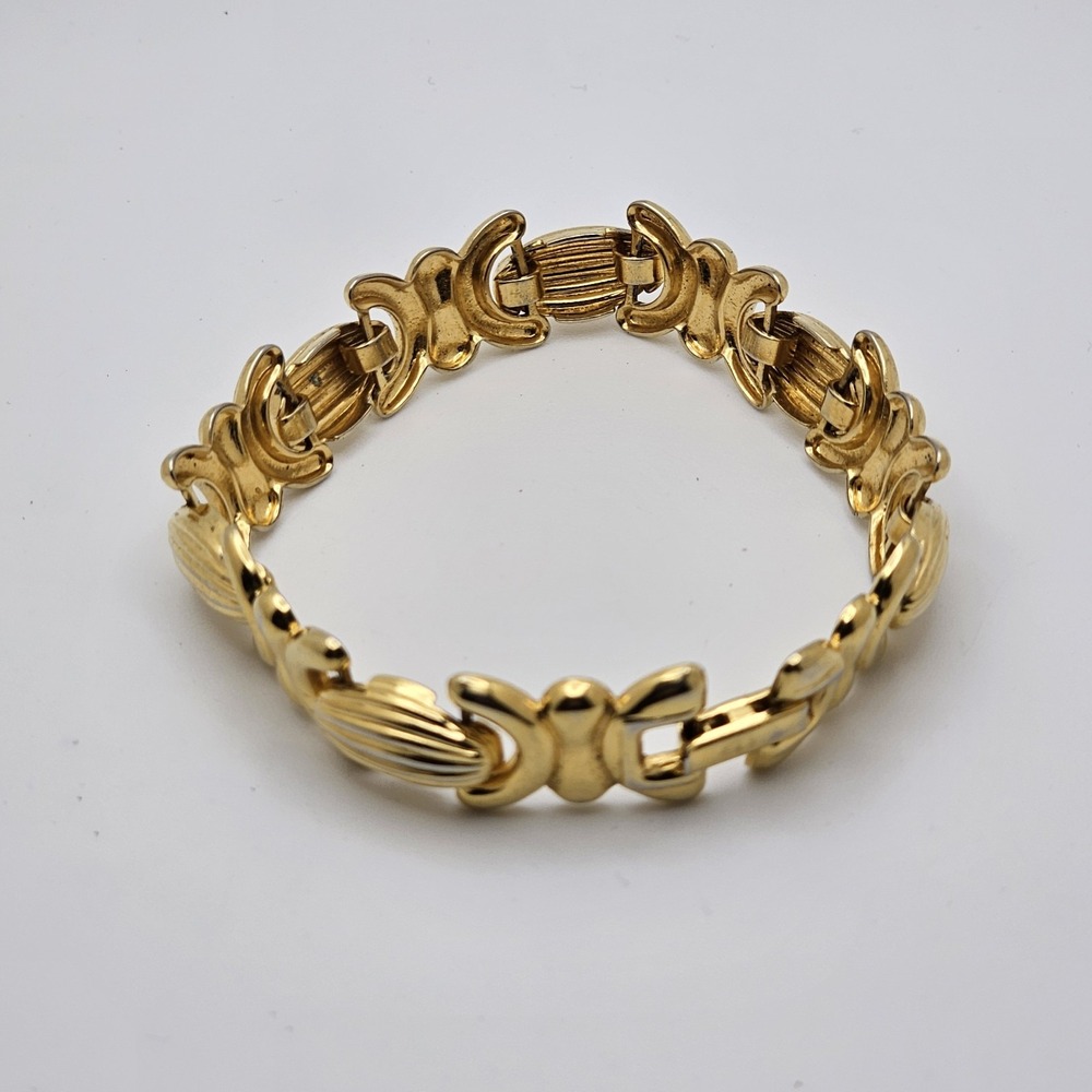Vintage Gold tone Avon Fluted Link Tennis Bracelet 8.25"